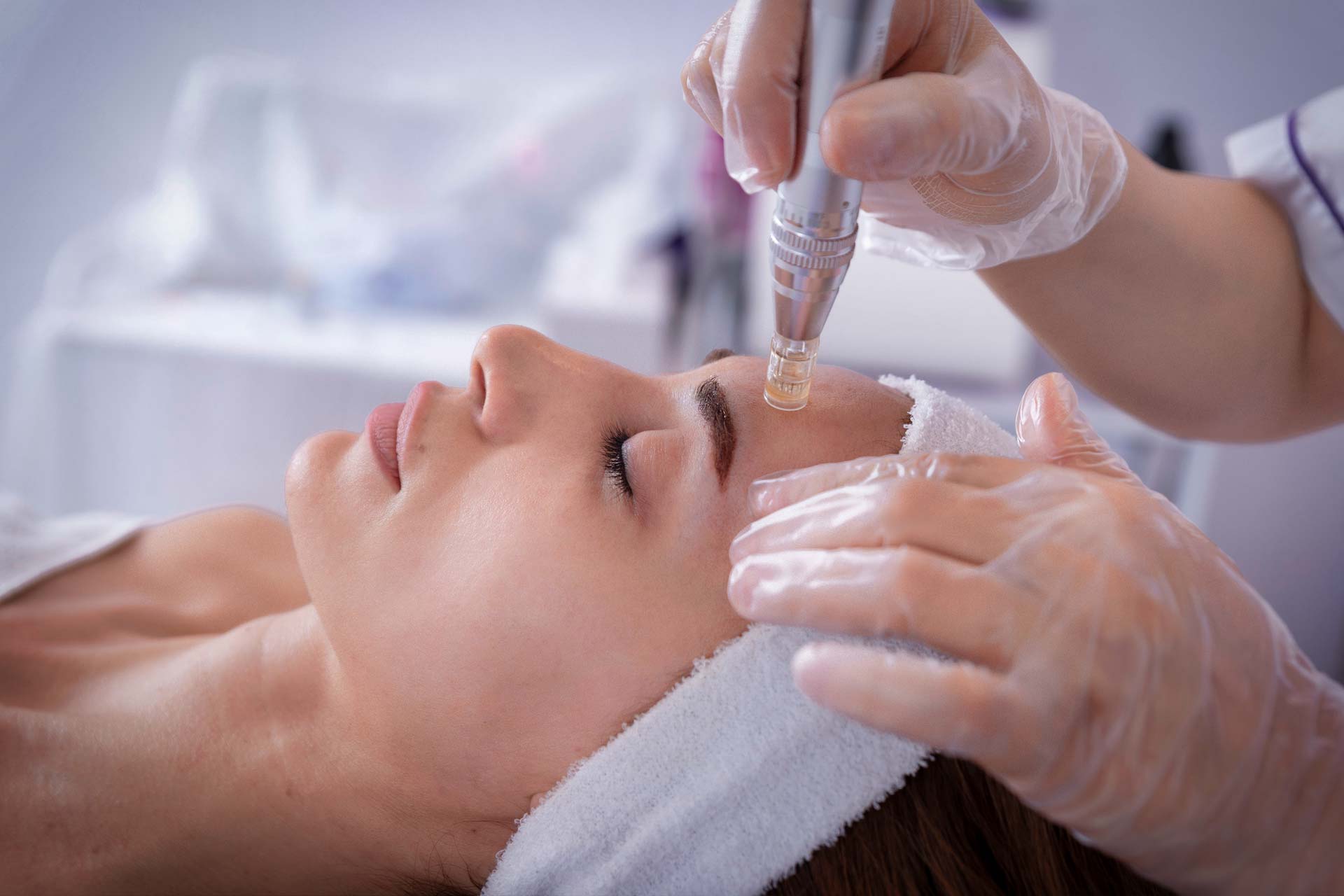 Microneedling or Laser – Which One Should You Choose?